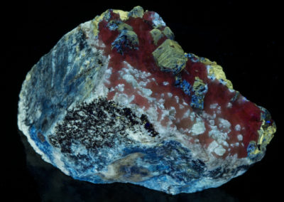 Afghanite, Calcite, Lazurite, Phlogopite, Albite and Pyrite