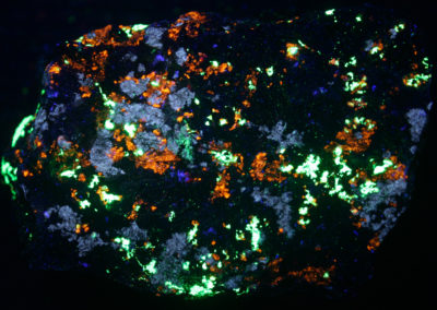 Nasonite, Pectolite, Willemite on non-fluorescent hancockite