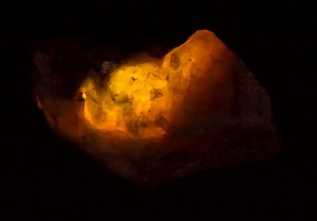 Luminescence - The Fluorescent Mineral Society